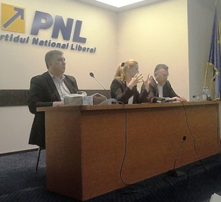 PNL nu acceptă creşterea cotelor de acţiuni ale Primăriei Constanţa la Port. Mănescu: 